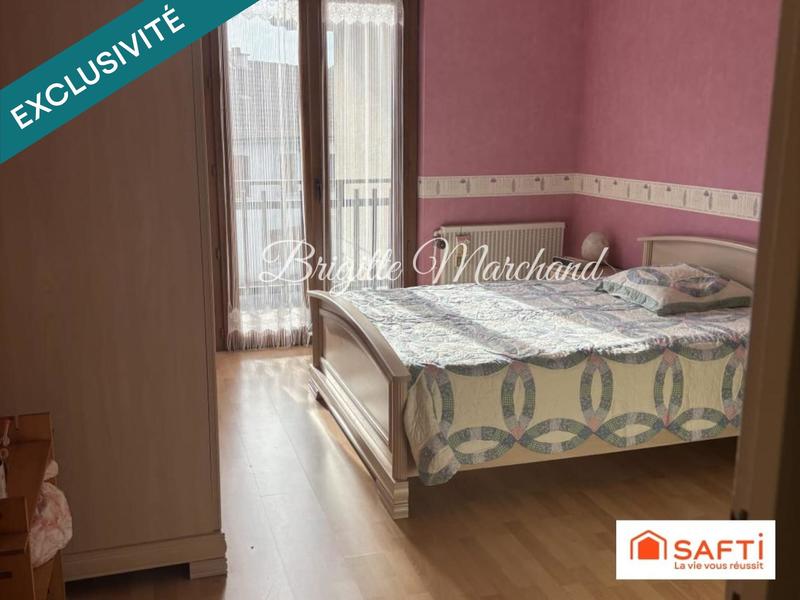 Maison - 230 m² - 8 pièces