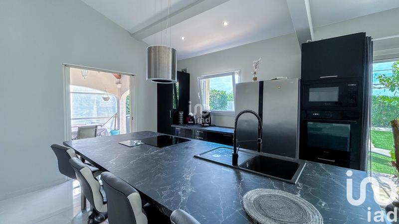 Maison - 187 m² - 7 pièces