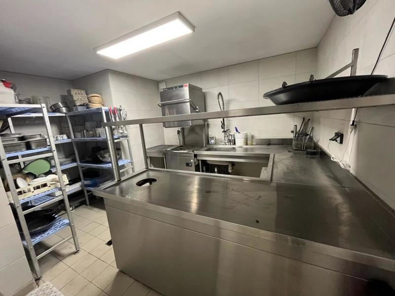 Local commercial - 220 m²