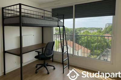 Chambre - 11 m² - 1 pièce