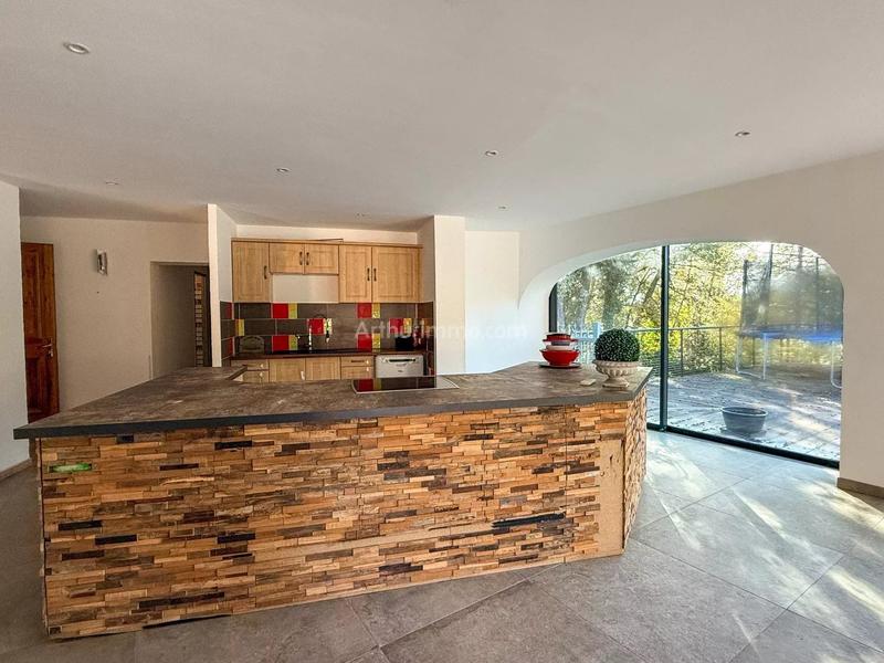 Maison - 174 m² - 5 pièces