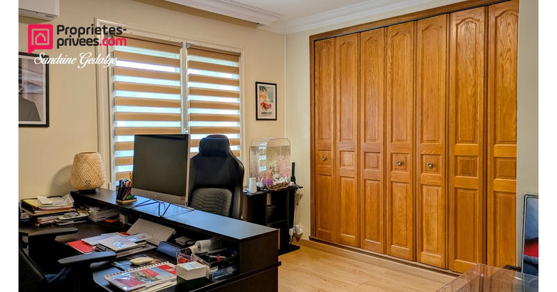 Maison - 185 m² - 7 pièces