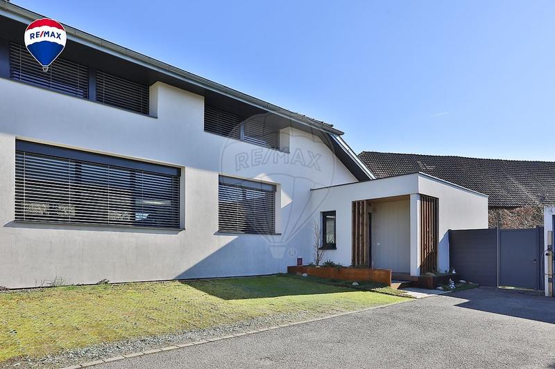 Maison - 179 m² - 6 pièces