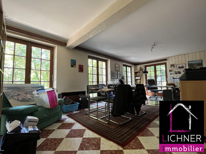 Maison - 373 m² - 10 pièces