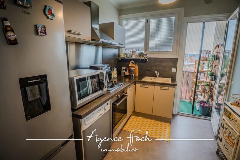 Appartement - 77 m² - 3 pièces