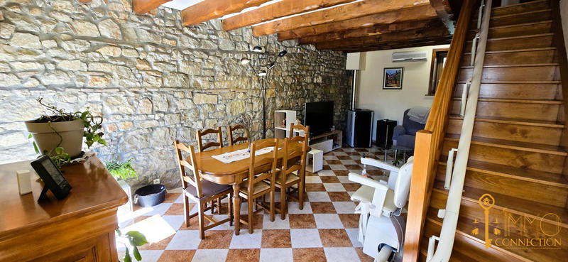 Maison de village - 100 m² - 4 pièces