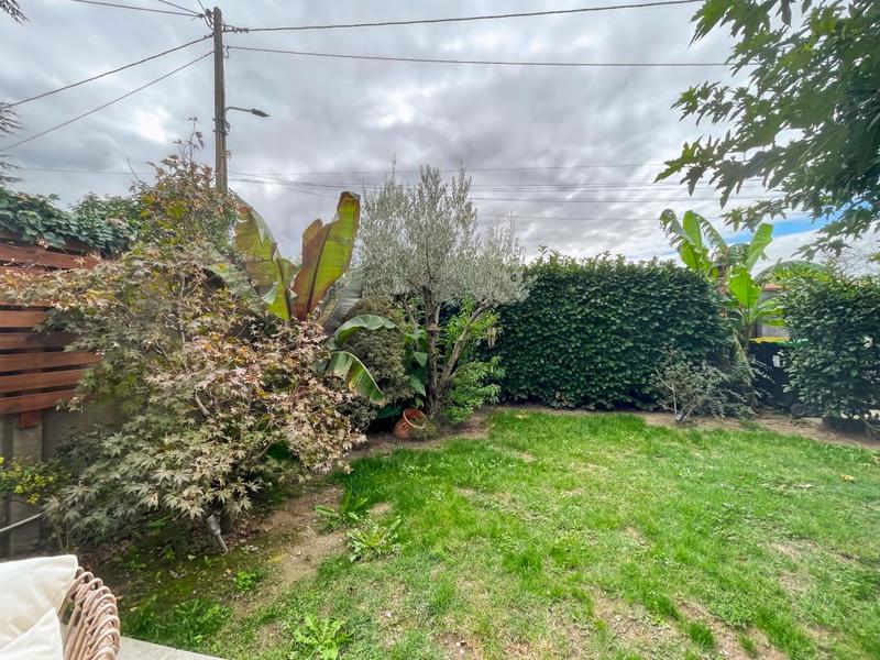 Maison - 241 m² - 10 pièces