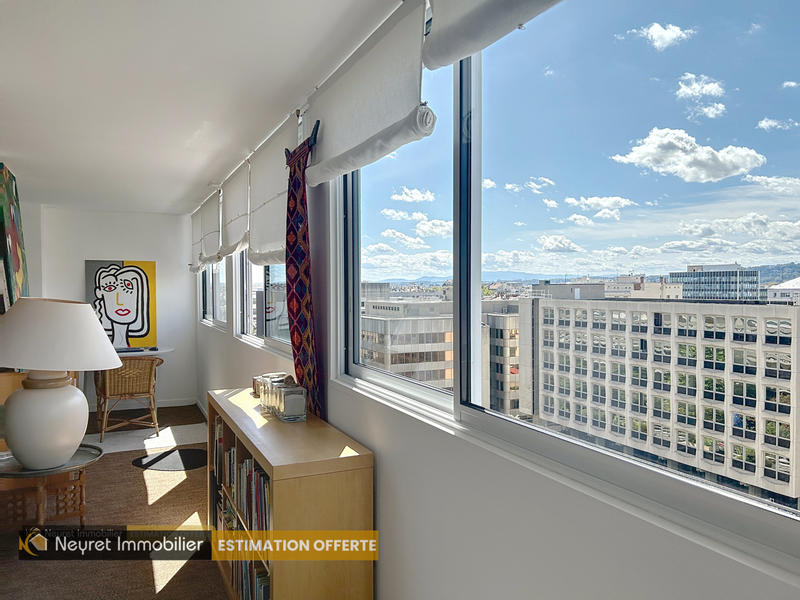 Appartement - 84 m² - 4 pièces