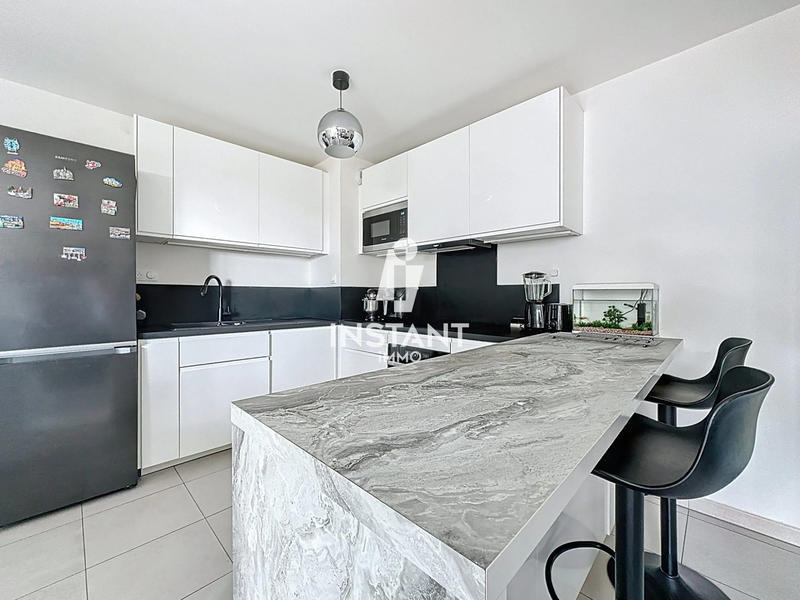 Appartement - 79 m² - 4 pièces