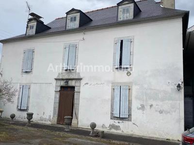 Maison - 400 m² - 12 pièces