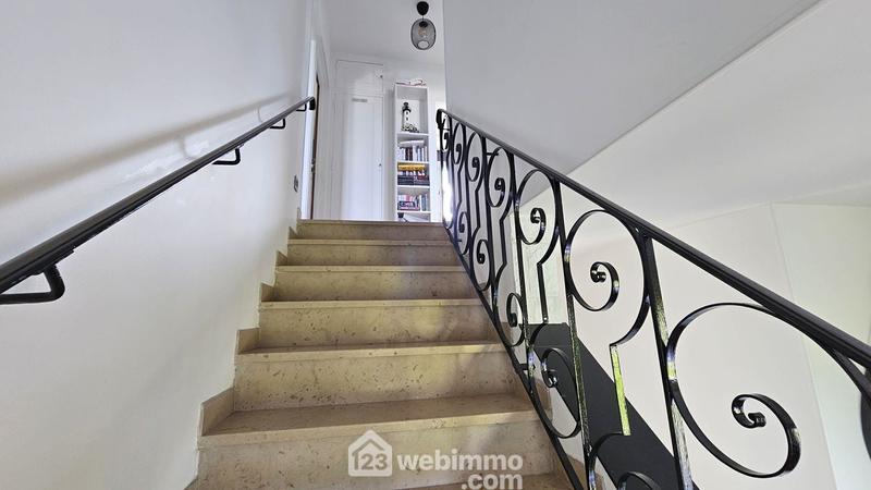 Maison - 102 m² - 5 pièces