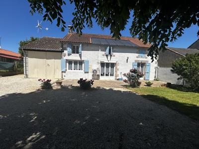 Maison de village - 190 m² - 12 pièces