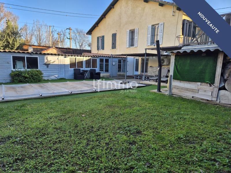 Maison - 140 m² - 5 pièces