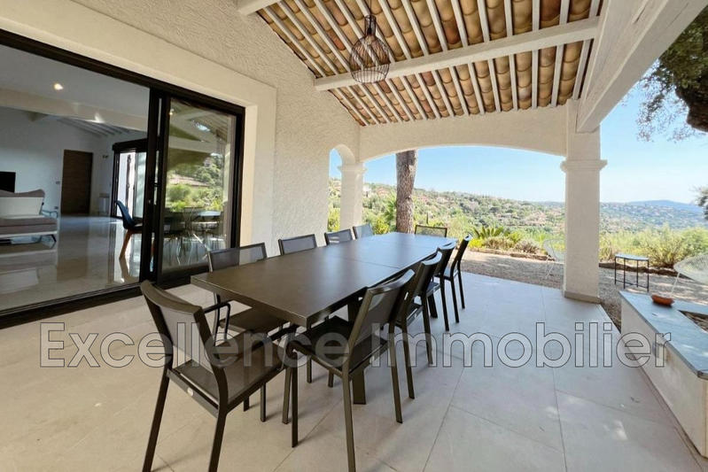 Propriété - 235 m² - 8 pièces