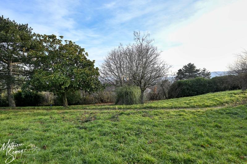 Terrain constructible - 477 m²