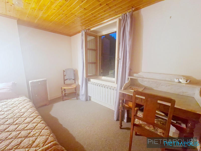 Maison - 194 m² - 7 pièces