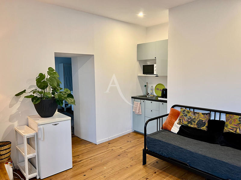 Maison - 235 m² - 8 pièces