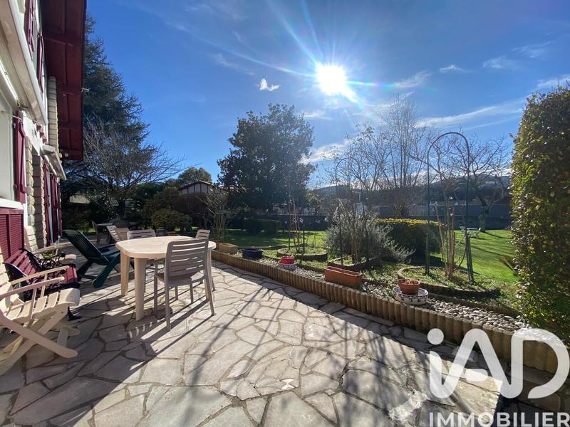 Maison - 149 m² - 8 pièces