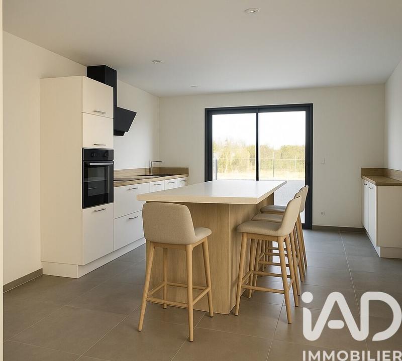 Maison - 95 m² - 4 pièces