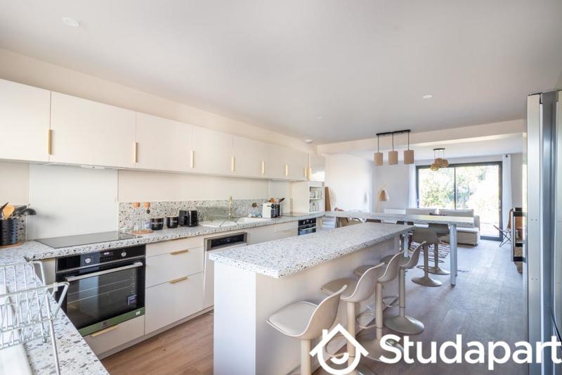 Chambre - 14 m² - 1 pièce