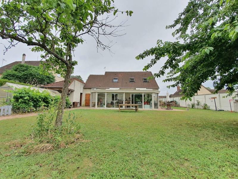 Pavillon - 145 m² - 6 pièces