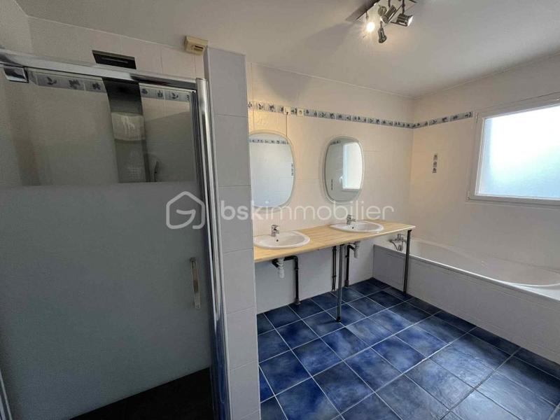 Maison - 159 m² - 6 pièces