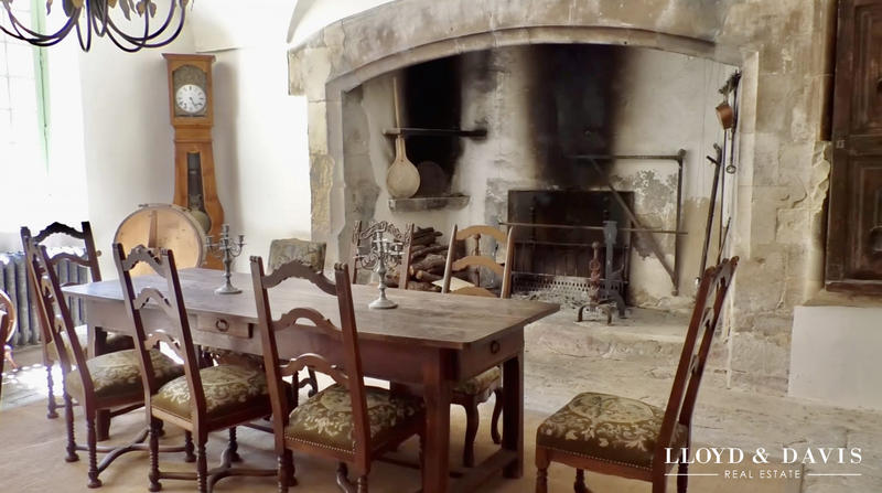 Château - 6 000 m² - 30 pièces