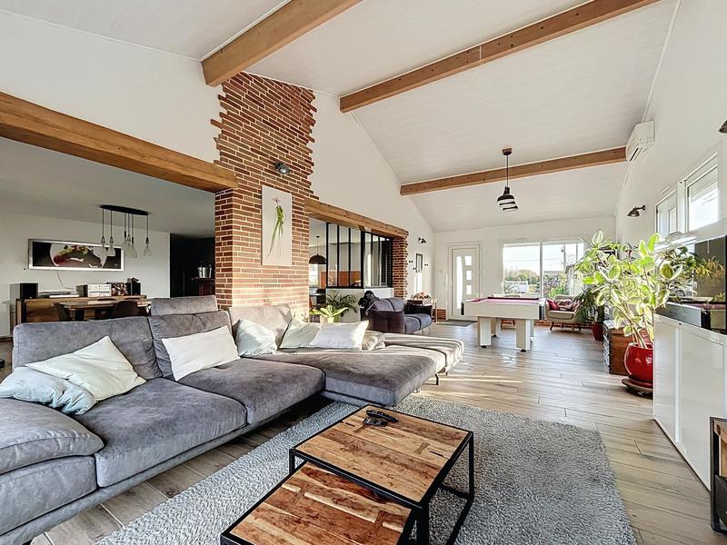 Maison - 200 m² - 7 pièces