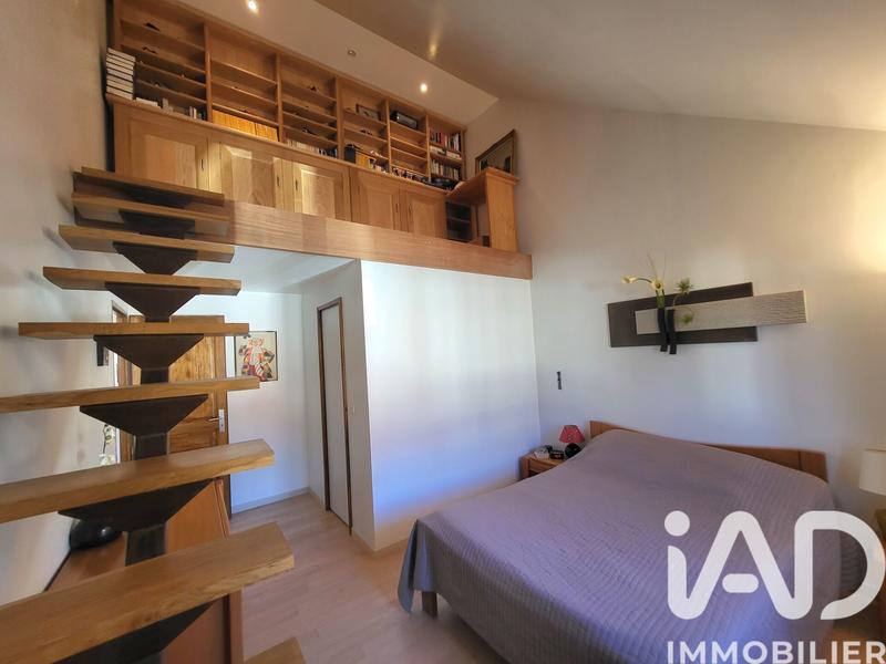 Maison - 180 m² - 8 pièces