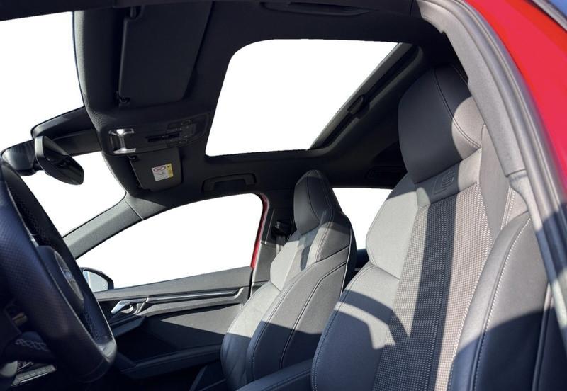 Audi A3 sportback 40 TFSIe 204 s-Line Hybride Rechargeable / Toit Ouvrant Keyless Jantes 18 Audi Sound System