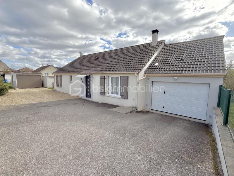 Maison traditionnelle - 112 m² - 6 pièces