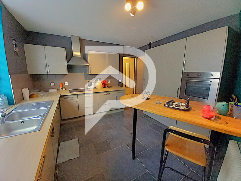 Maison - 115 m² - 6 pièces