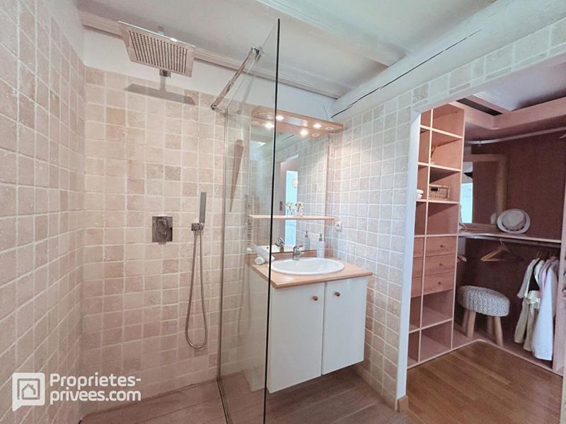 Maison - 200 m² - 5 pièces