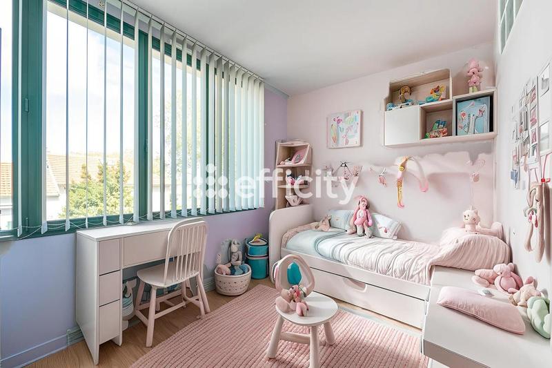 Loft - 110 m² - 6 pièces