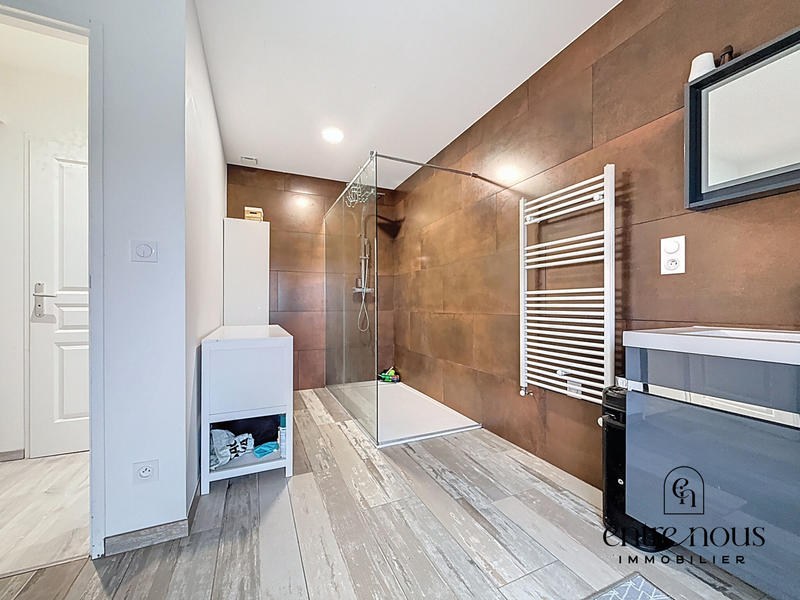 Maison - 140 m² - 5 pièces