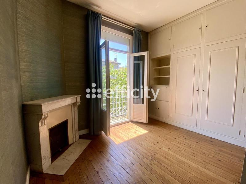 Maison bourgeoise - 160 m² - 8 pièces