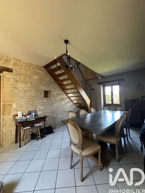 Maison - 213 m² - 10 pièces