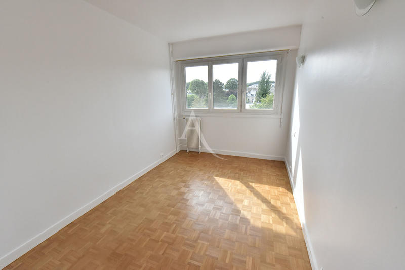 Appartement - 105 m² - 4 pièces