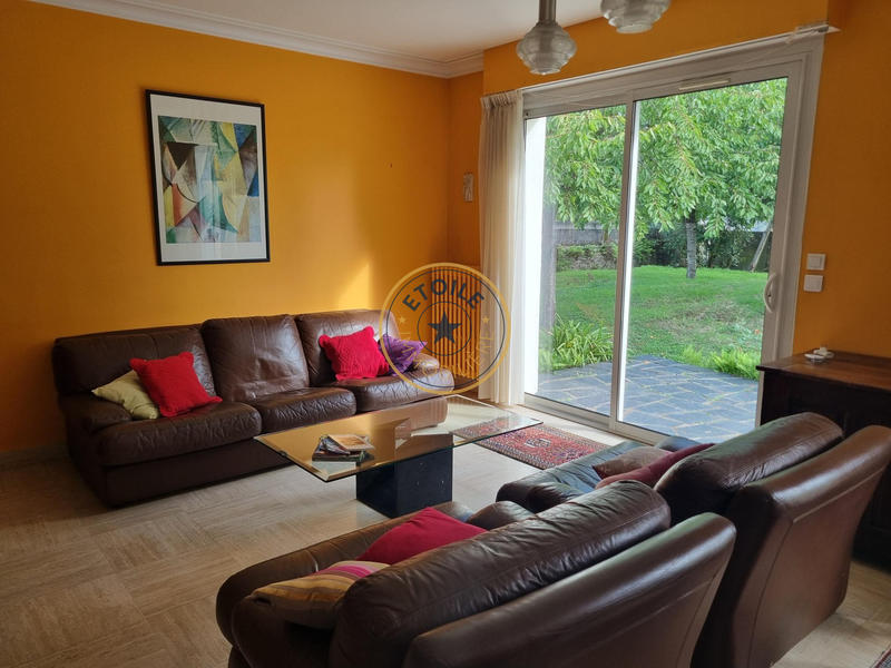 Maison - 189 m² - 5 pièces