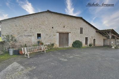 Propriété - 196 m² - 7 pièces