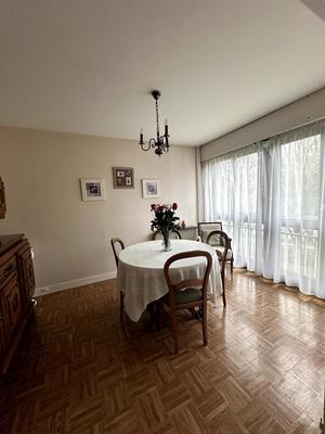 Appartement - 81 m² - 4 pièces