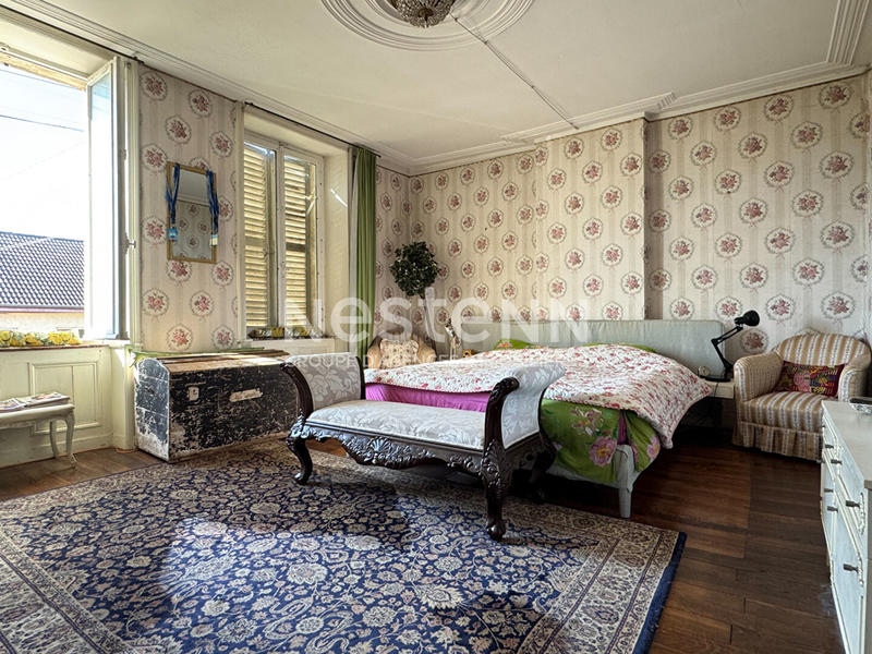 Maison - 259 m² - 10 pièces