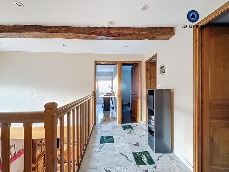 Maison - 279 m² - 9 pièces