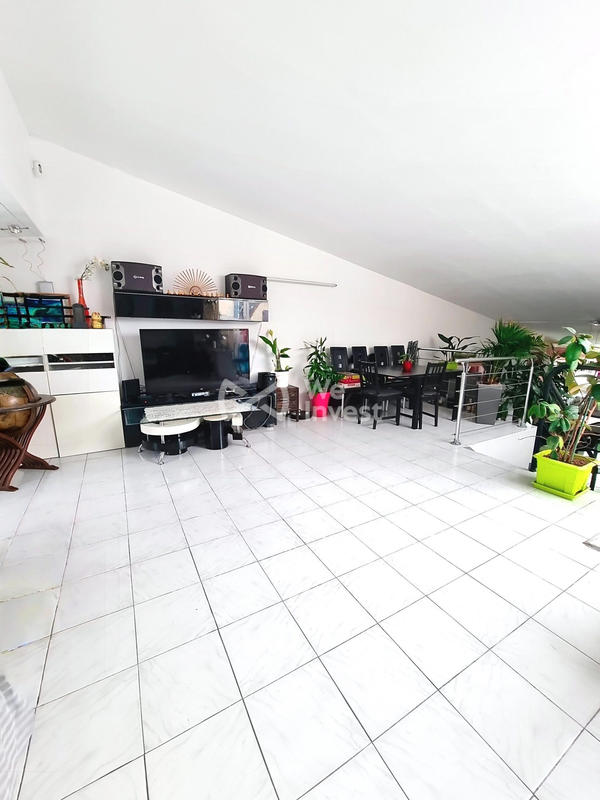 Duplex - 97 m² - 5 pièces