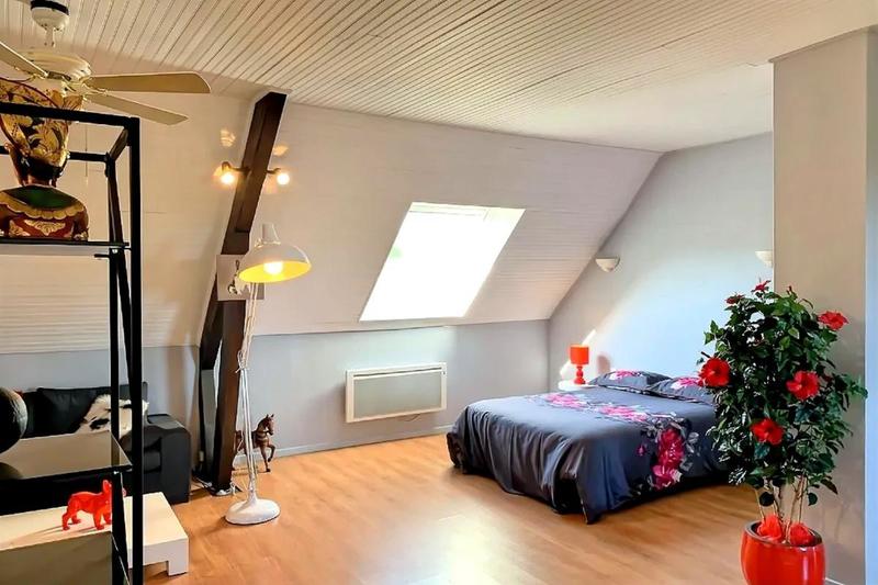 Maison - 460 m² - 14 pièces