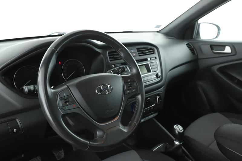 Hyundai i20 1.2 Initia 75 ch