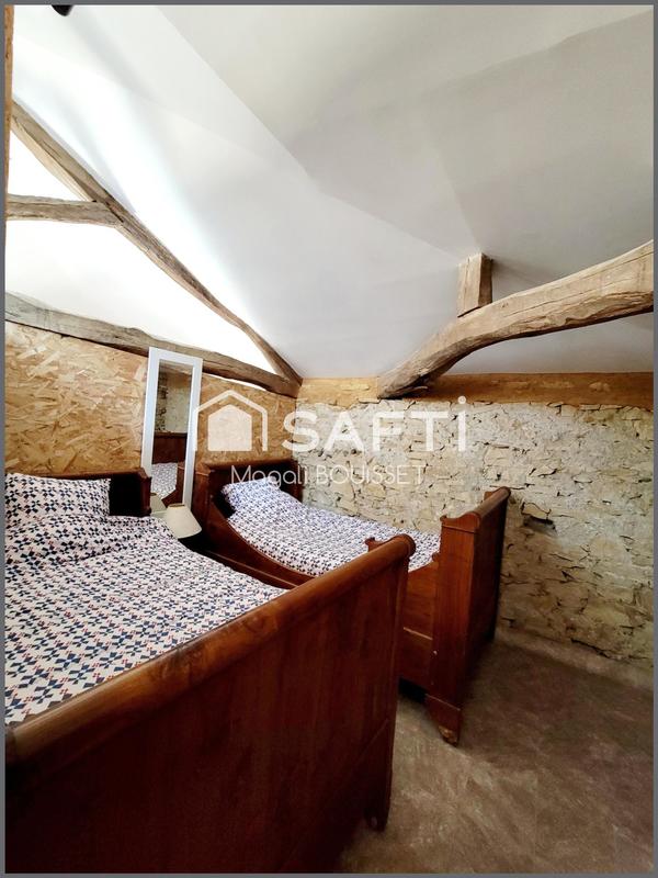 Maison - 248 m² - 7 pièces