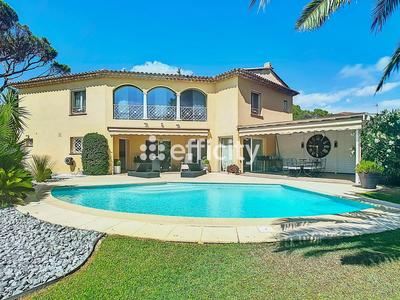 Maison - 180 m² - 5 pièces