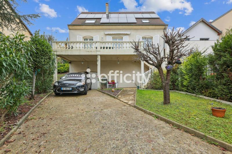 Maison - 140 m² - 5 pièces