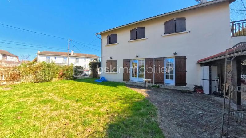 Maison - 170 m² - 7 pièces